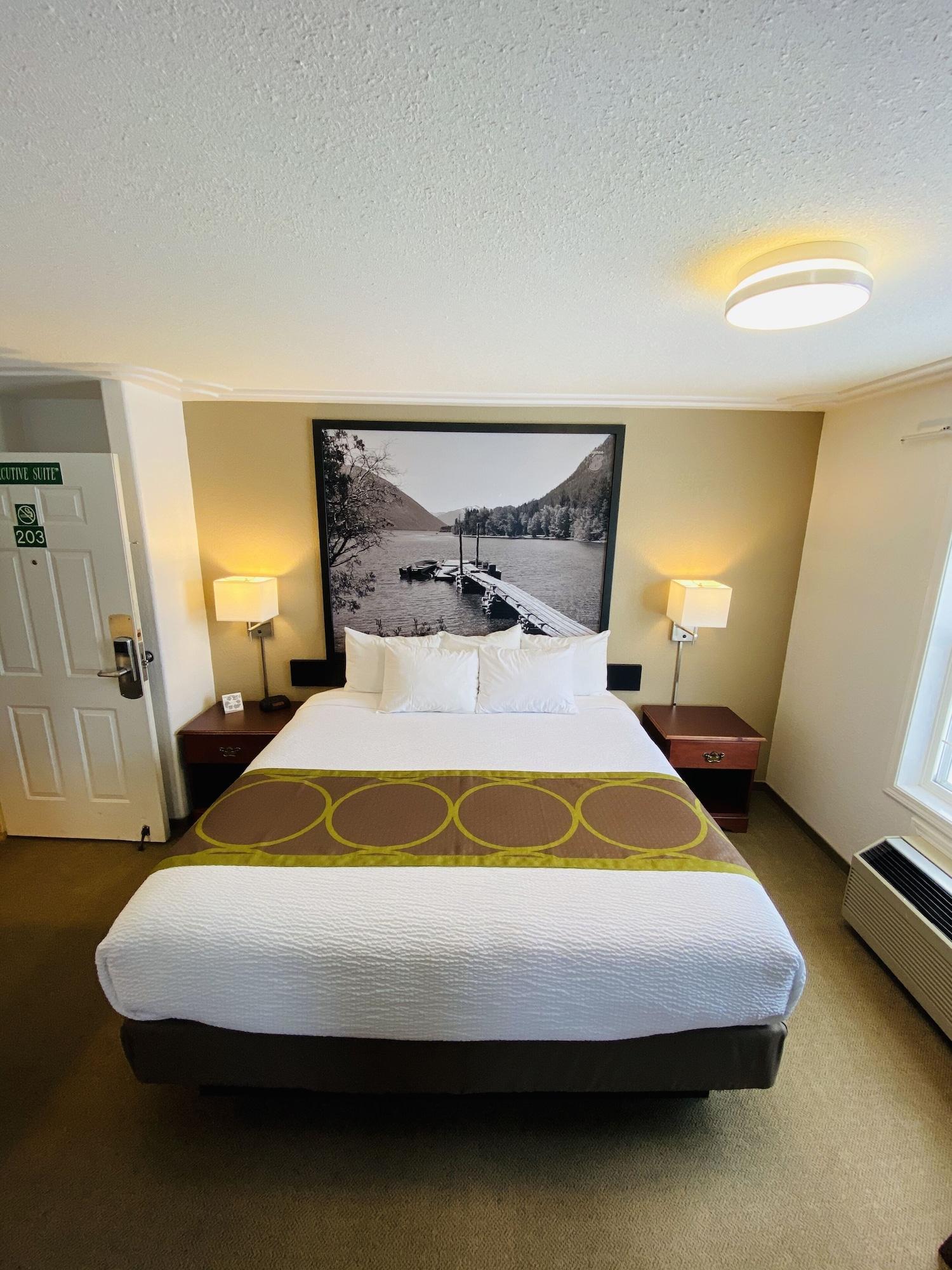 Hotel Super 8 By Wyndham 100 Mile House Exterior foto
