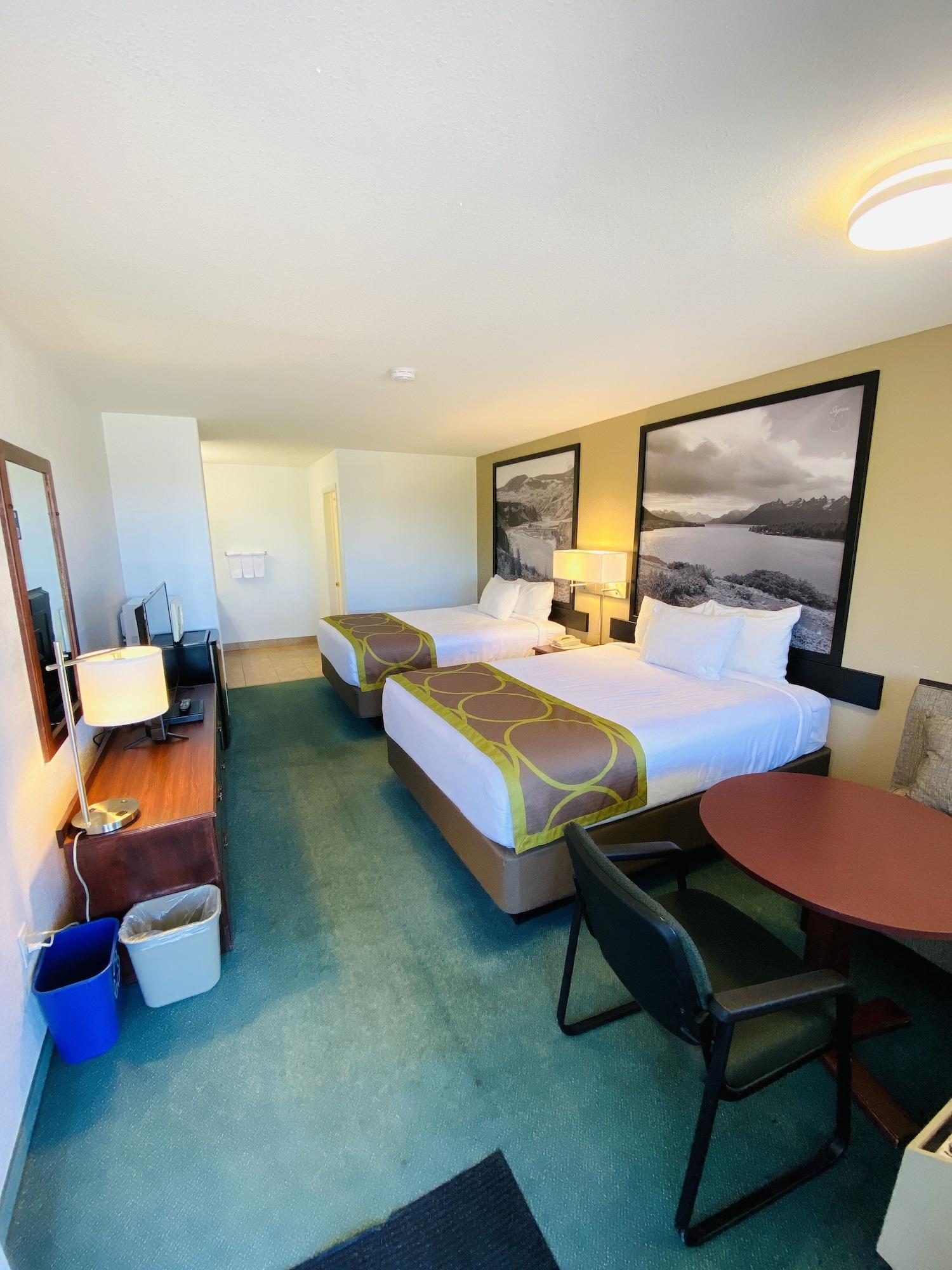 Hotel Super 8 By Wyndham 100 Mile House Exterior foto